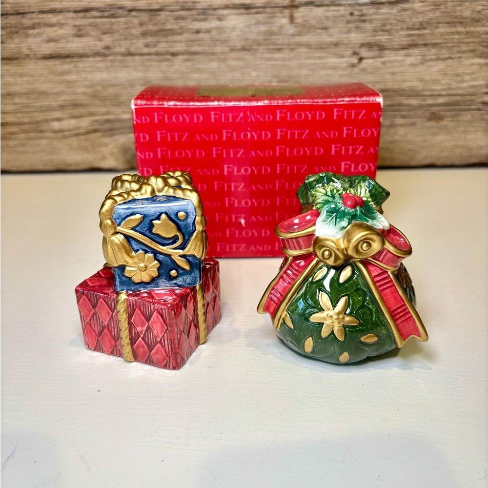Fritz And Floyd “Jolly Ole St. Nick”
Salt And Pepper Shakers Holiday Set